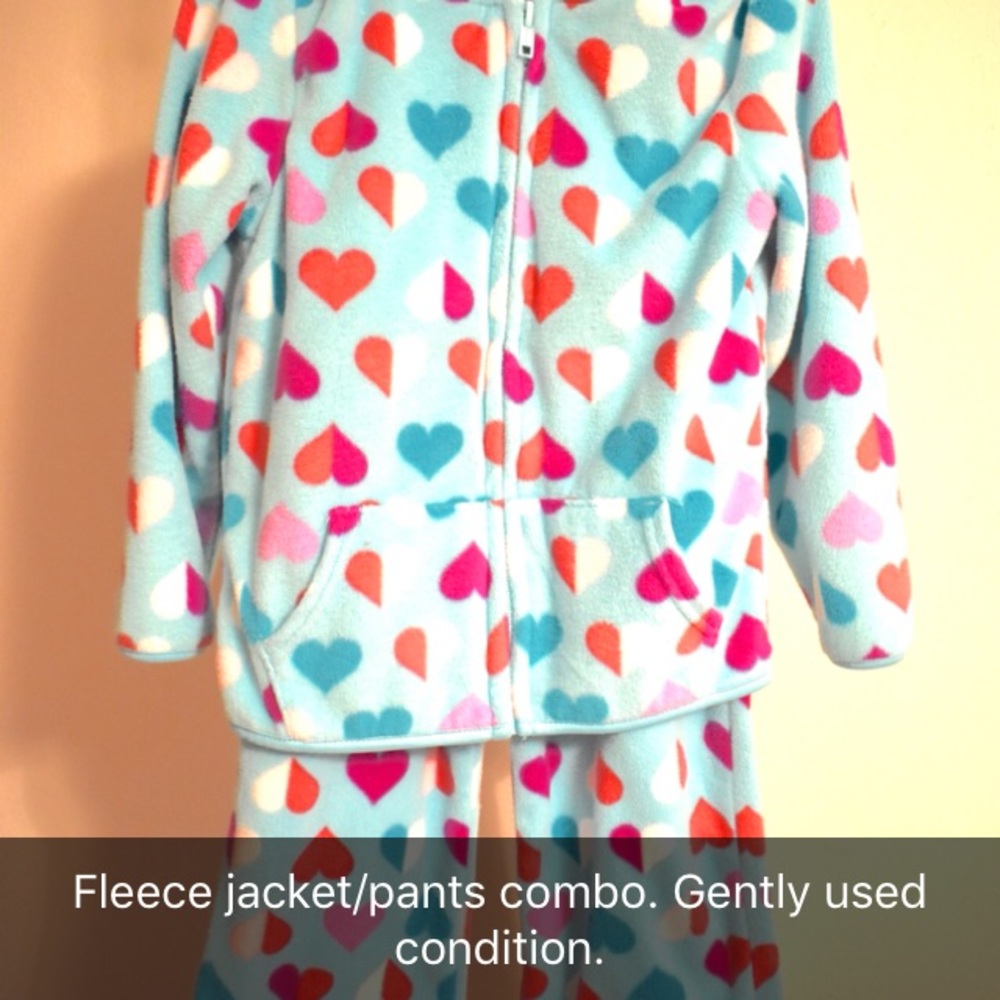 Gently used little girl clothing size 4. - Picture 1 of 8